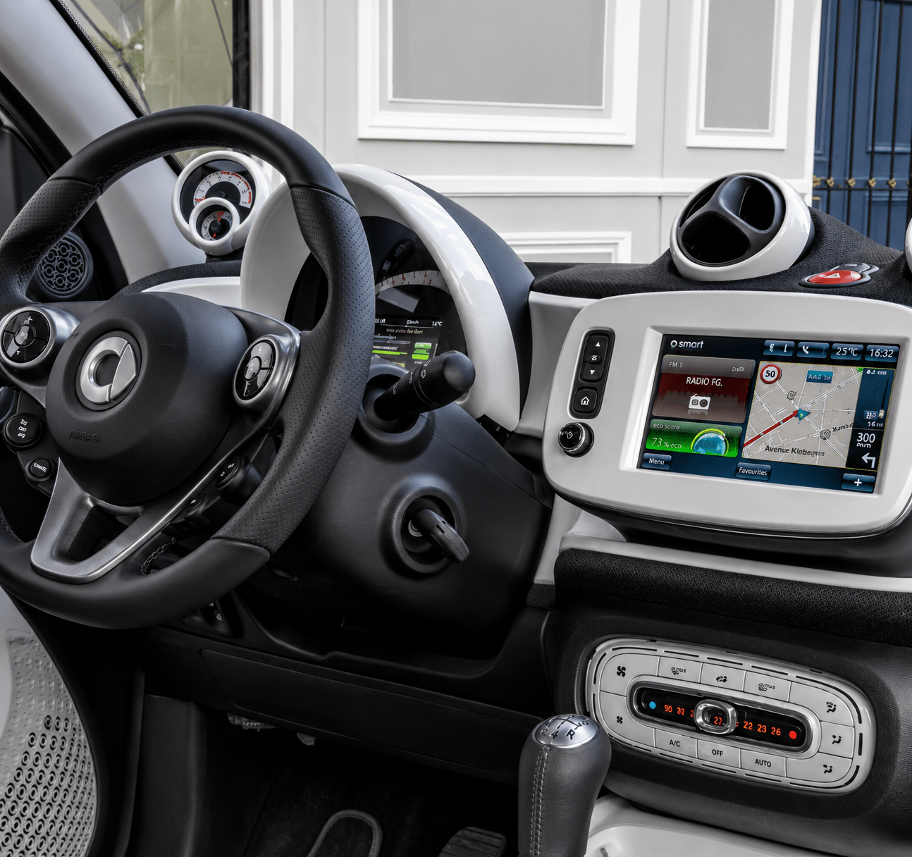 Smart 453 TomTom Cool and Media Navigation A4539062024 - SatNavHub